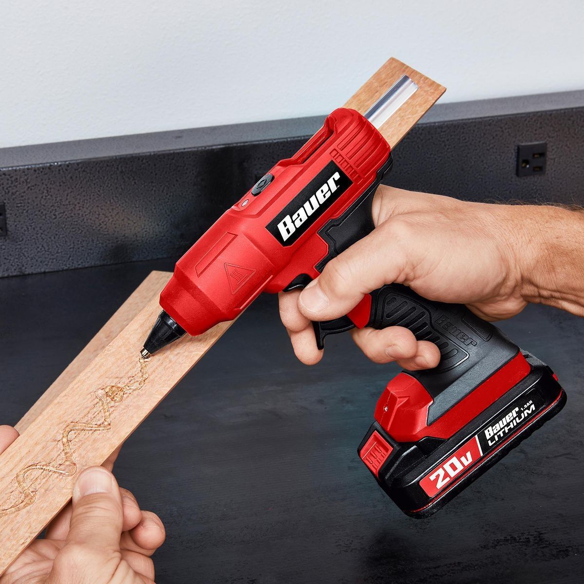 Cordless Full Sized Glue Gun R63277