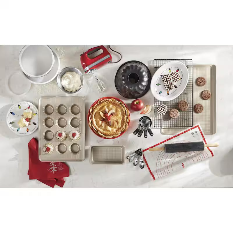 Empire Red Hand Mixer with Beater and Whisk Attachments B9987
