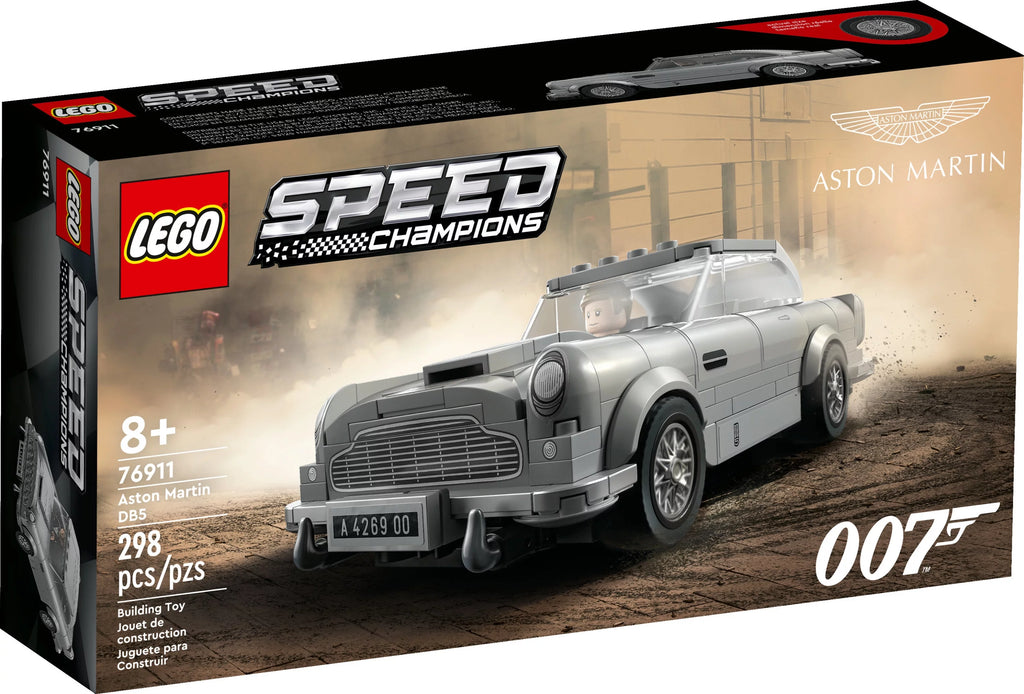 Building Toy Set with Car Model and Minifigure R604